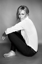 Photo:  Charlize Theron 34